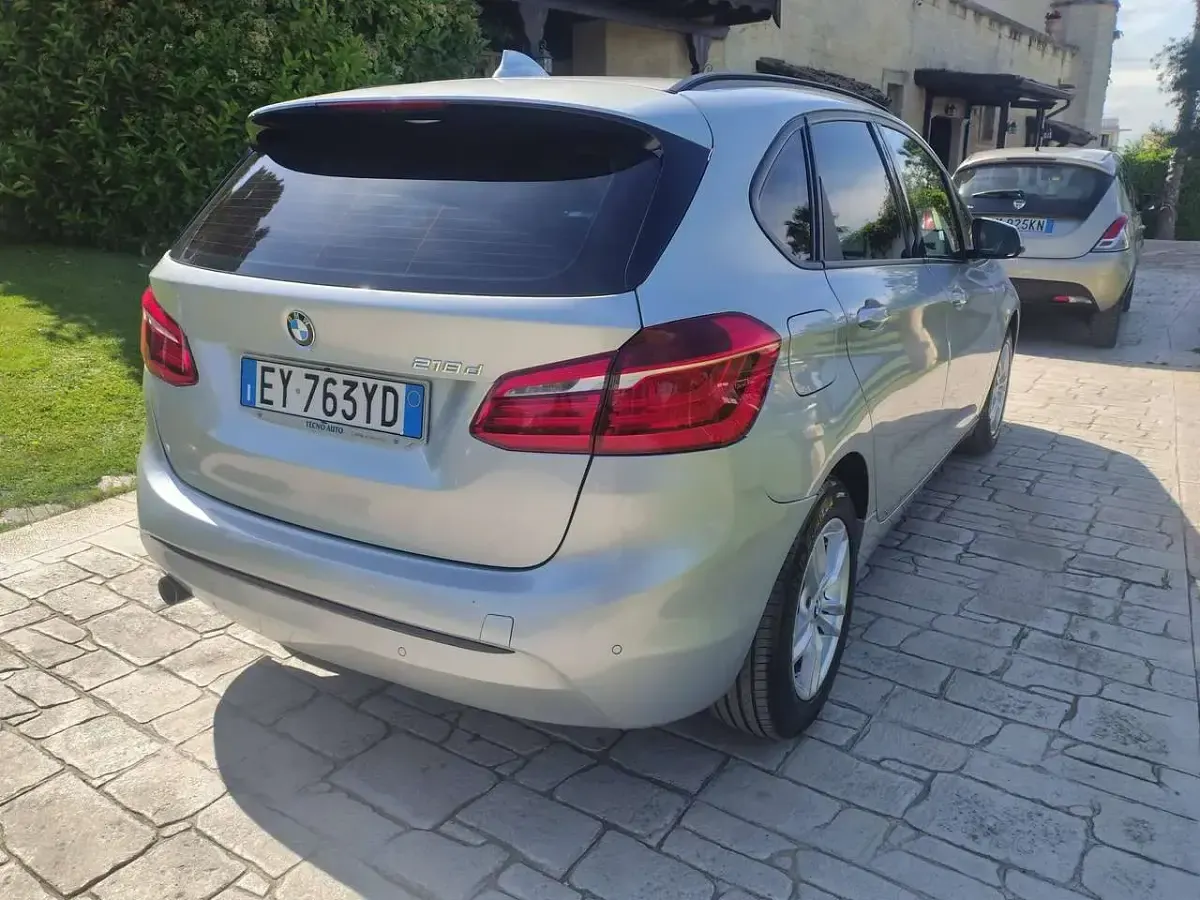 Usata BMW 218 Active Tourer Sport Line 150 CV (110 kW) 2015 Argento Monovolume
