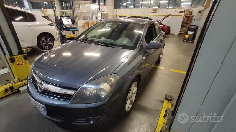 Usata Opel Astra GTC 2007 Blu Coupé