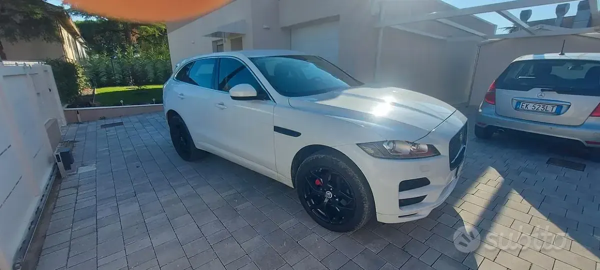 Usata Jaguar F-Pace 180 CV (132 kW) 2018 Bianco SUV