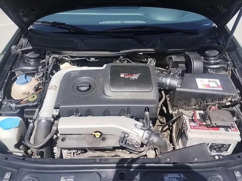 Usata Seat Leon CUPRA 209 CV (153 kW) 2002 Nero Utilitaria