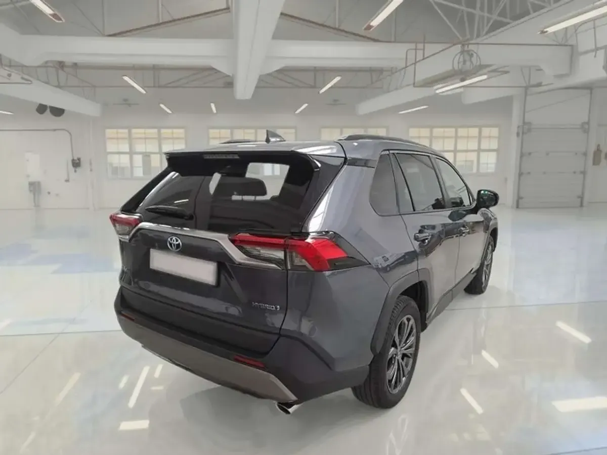 Usata Toyota RAV4 Hybrid 178 CV (130 kW) 2022 Grigio SUV