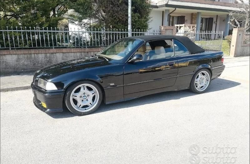 Usata BMW 325 Cabriolet 192 CV (141 kW) 1994 Cabrio