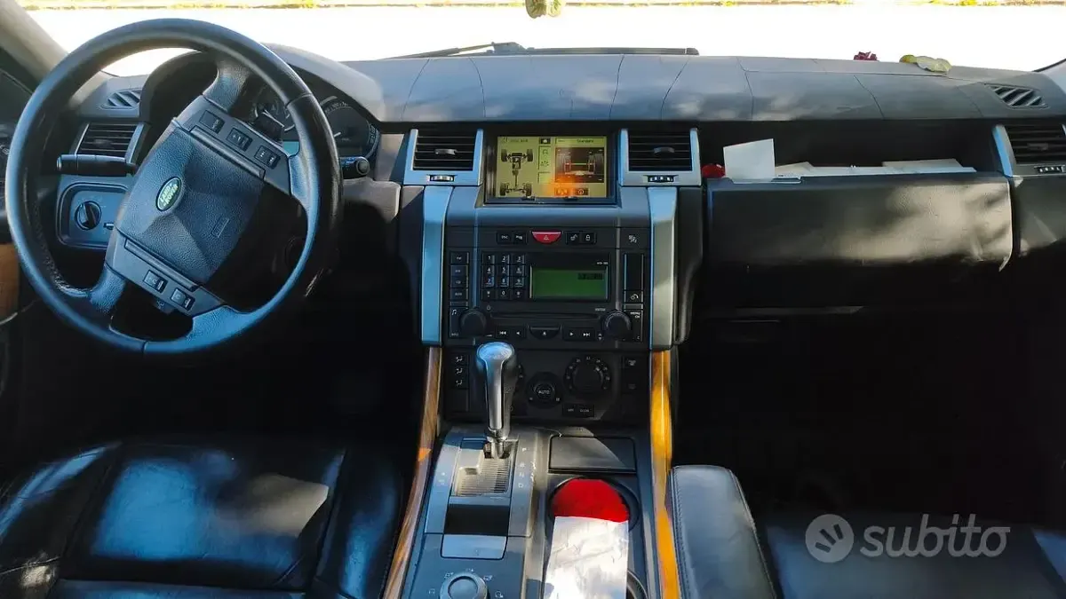 Second-hand Land Rover Range Rover Sport 190 CP (139 kW) 2006 Negru SUV