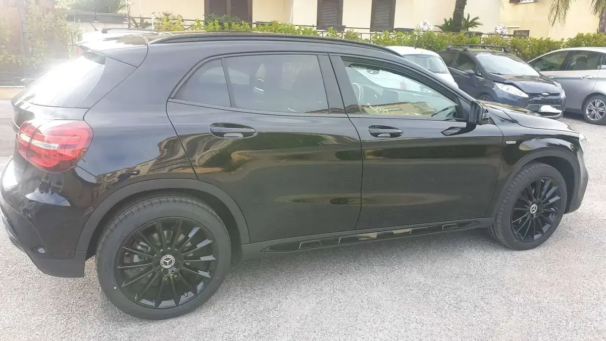 Usata Mercedes GLA200 Edition 136 CV (100 kW) 2019 Nero SUV