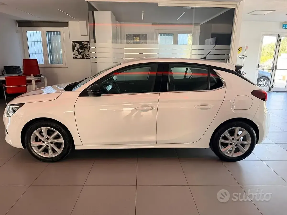 Usata Opel Corsa Elegance 75 CV (55 kW) 2021 Bianco Utilitaria