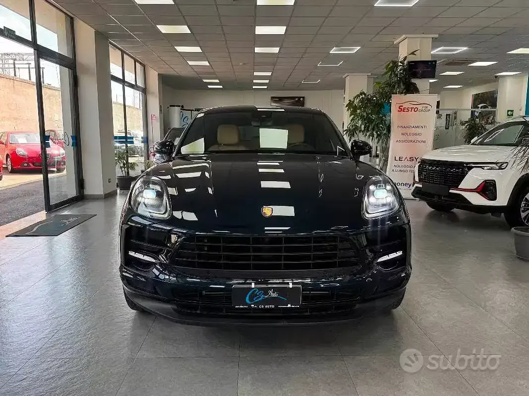 Usata Porsche Macan 245 CV (180 kW) 2021 Bluazzurro SUV