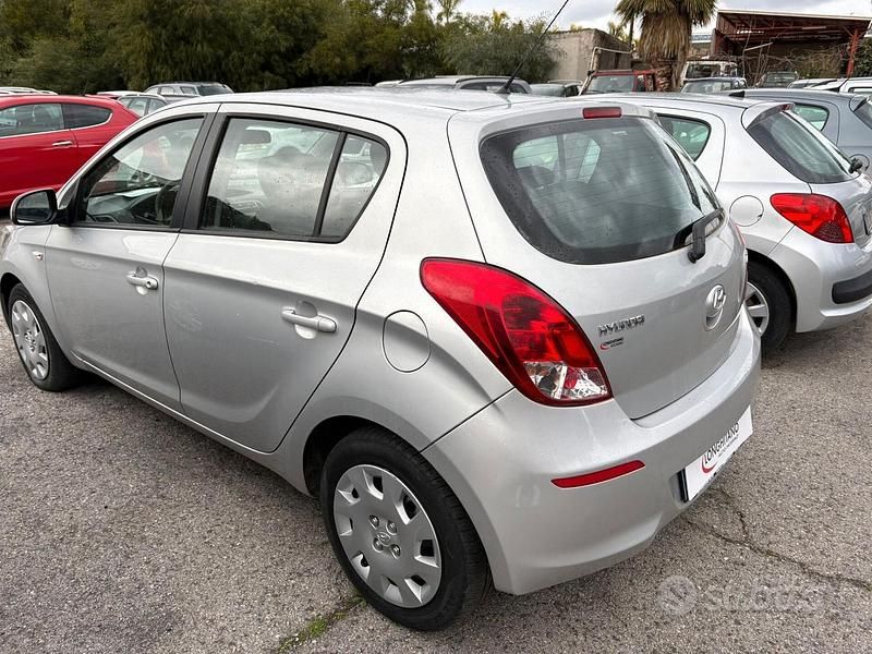 Usata Hyundai ix20 Classic 77 CV (56 kW) 2014 Grigio Utilitaria