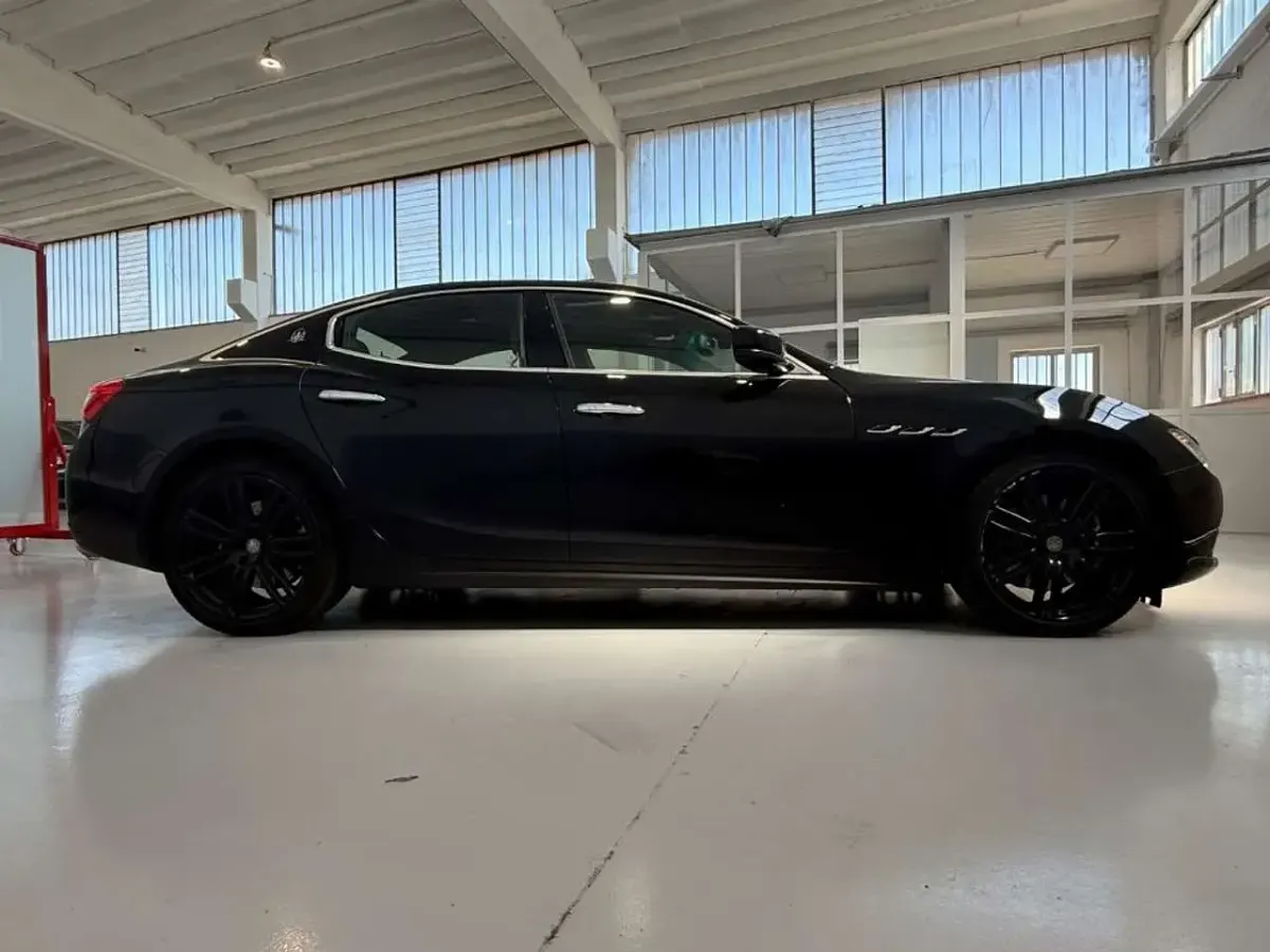 Usata Maserati Ghibli 250 CV (183 kW) 2016 Nero Berlina