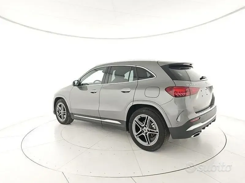 Usata Mercedes GLA200 AMG 150 CV (110 kW) 2025 Grigio SUV