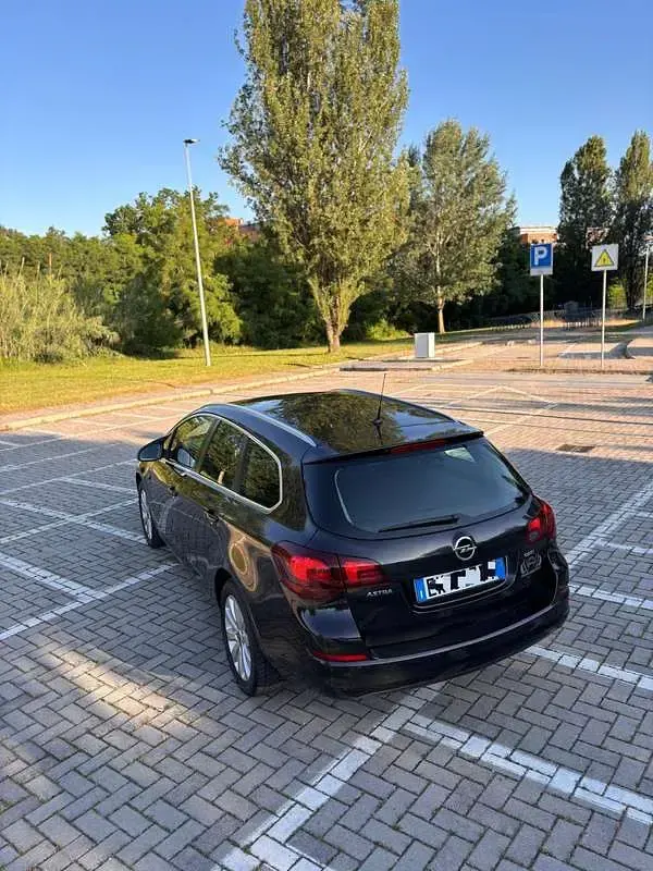 Usata Opel Astra 110 CV (80 kW) 2012 Station wagon