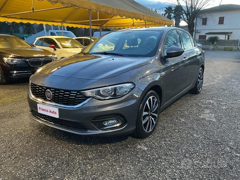 Usata Fiat Tipo Lounge 120 CV (88 kW) 2016 Grigio Berlina