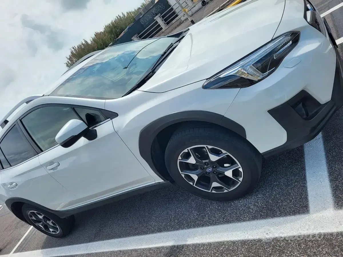 Usata Subaru XV Style 114 CV (83 kW) 2019 Bianco SUV