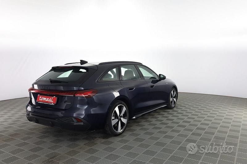 Usata Audi A5 Comfort 204 CV (150 kW) 2025 Blu Station wagon