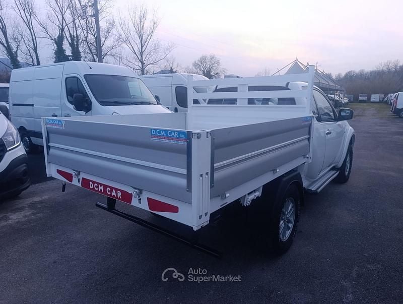 Usata Mitsubishi L200 178 CV (130 kW) 2014 Bianco Pick-up