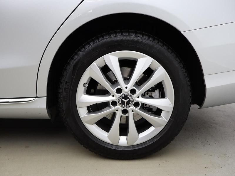 Usata Mercedes 180 Business 122 CV (89 kW) 2019 Argento Berlina