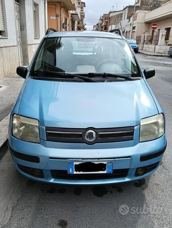 Usata Fiat Panda 70 CV (51 kW) 2006 Blu Utilitaria