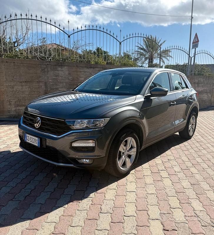 Usata VW T-Roc Style 116 CV (85 kW) 2021 Grigio SUV