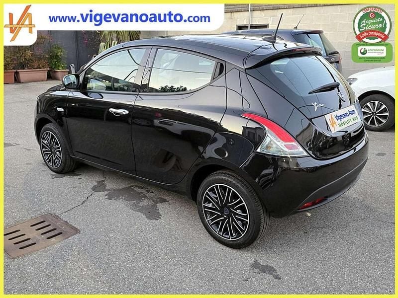 Usata Lancia 2000 69 CV (50 kW) 2023 Nero Berlina