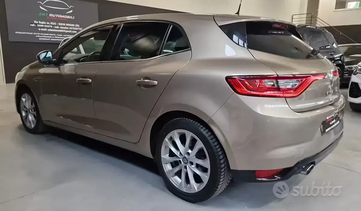 Usata Renault Mégane Bose Edition 132 CV (97 kW) 2017 Giallo Berlina
