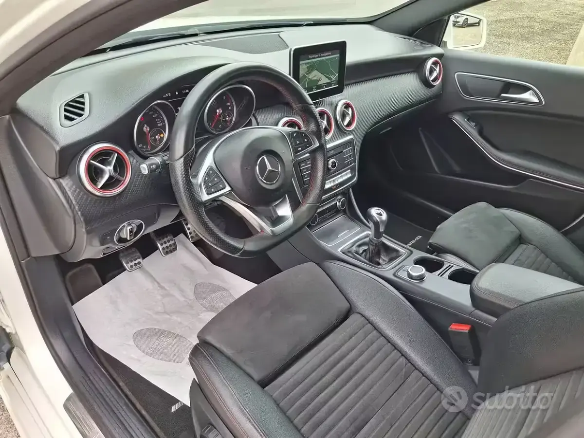 Usata Mercedes A180 AMG 109 CV (80 kW) 2016 Bianco Utilitaria