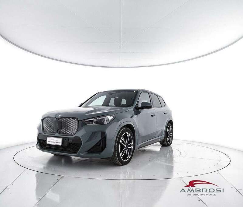 Verde Usata 2024 BMW iX1 M Sport SUV | 40.000 € (Ottimo prezzo) - Immagine 1/4