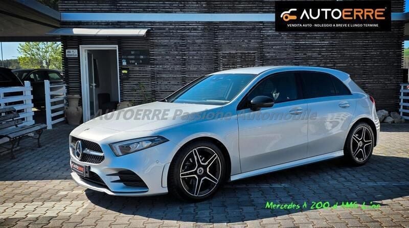 Usata Mercedes A200 AMG line 150 CV (110 kW) 2021 Argento Berlina