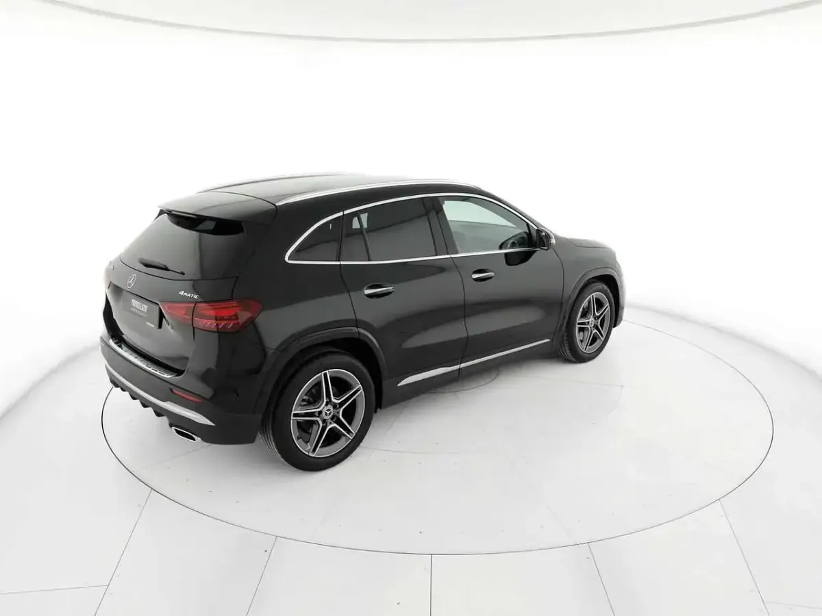 Usata Mercedes GLA200 Advanced Plus 150 CV (110 kW) 2023 Nero SUV