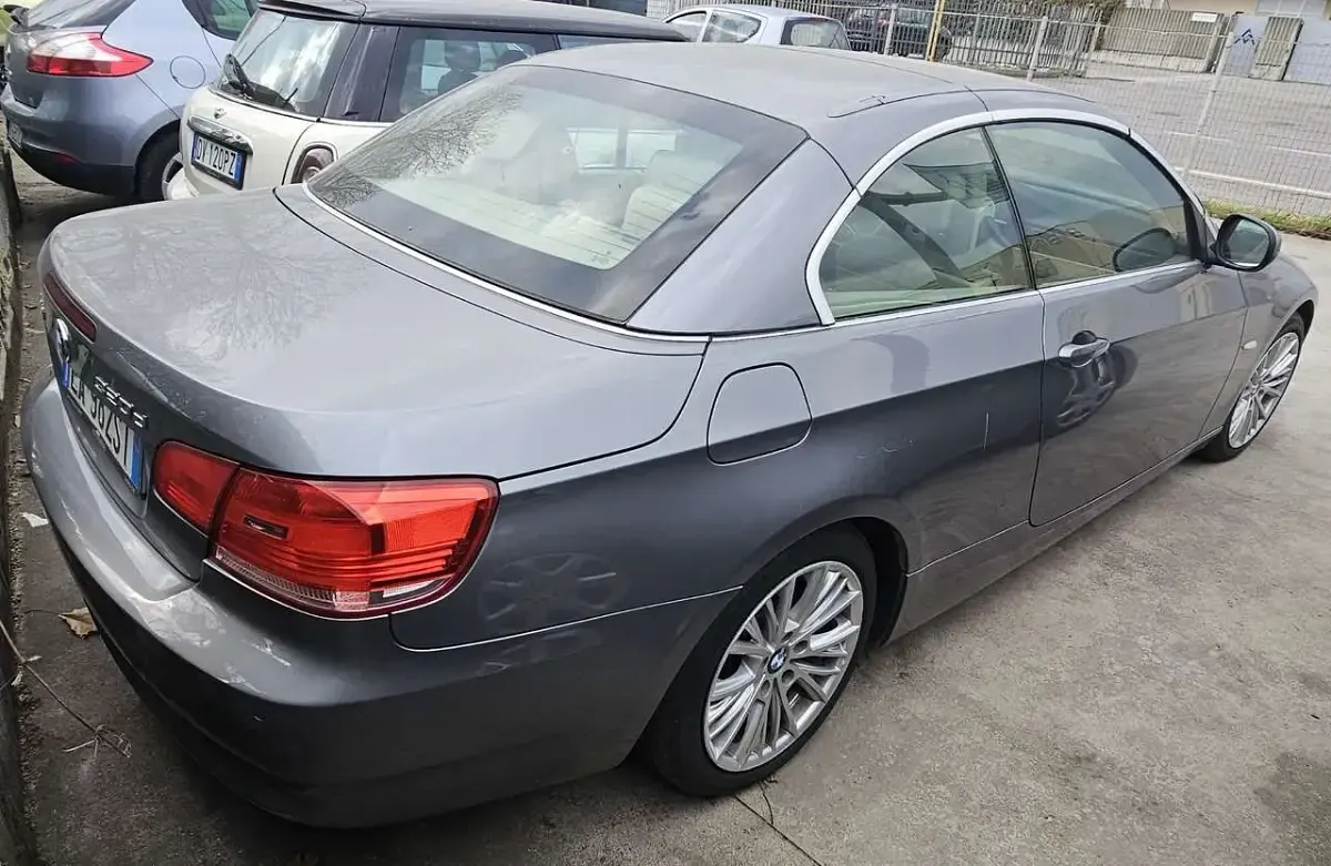 Usata BMW 320 Cabriolet 177 CV (130 kW) 2010 Other Cabrio