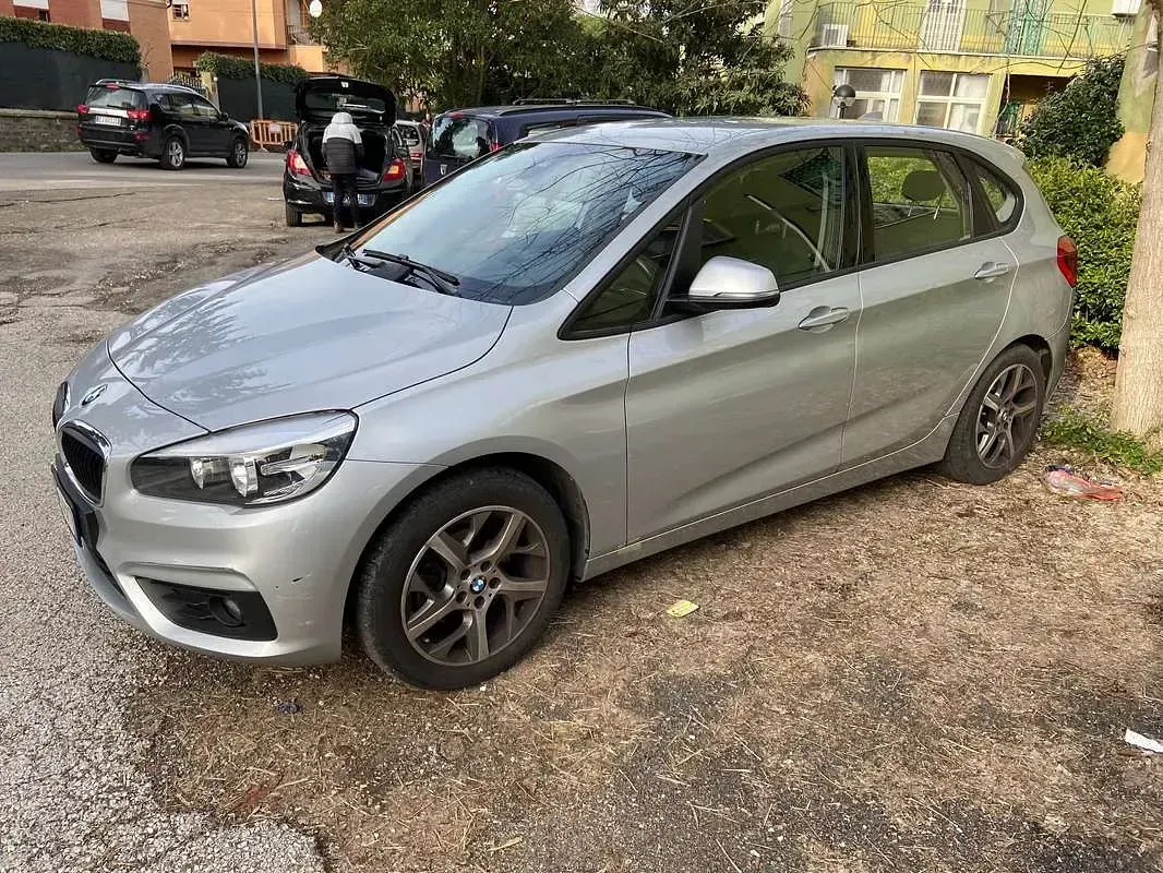 Usata BMW 216 Active Tourer Advantage 116 CV (85 kW) 2015 Argento Monovolume