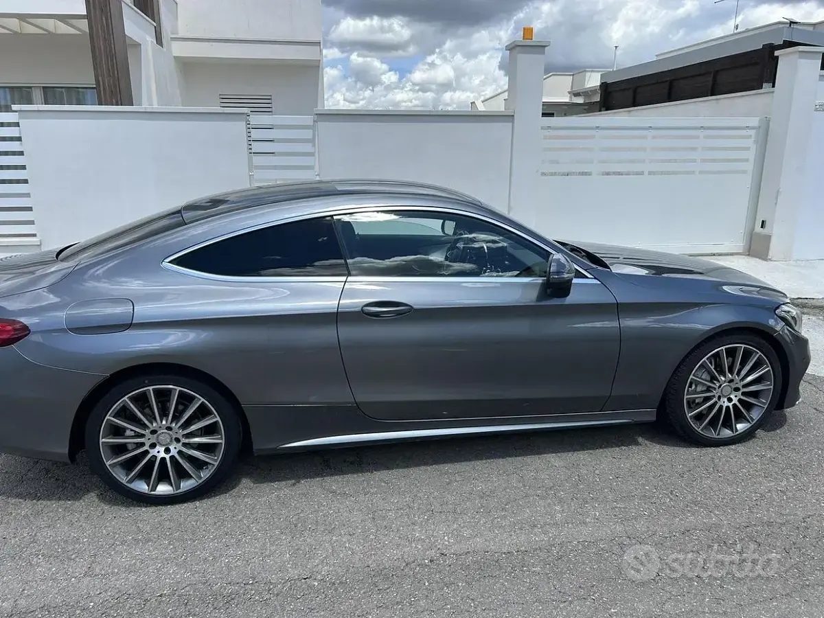 Usata Mercedes C250 Premium Plus 204 CV (150 kW) 2018 Grigio