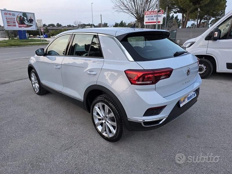 Usata VW T-Roc Advance 116 CV (85 kW) 2020 Grigio SUV