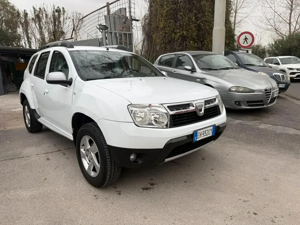 Usata Dacia Duster 104 CV (76 kW) 2011 Bianco SUV