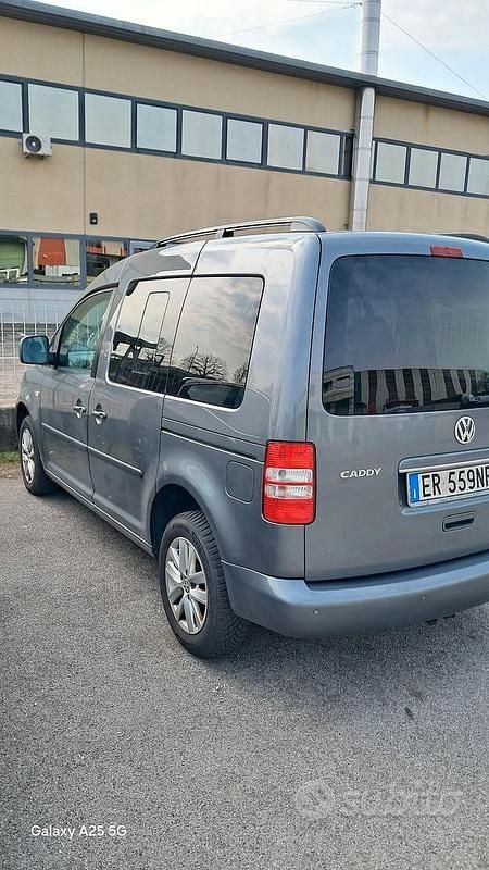 Usata VW Caddy 102 CV (75 kW) 2013 Grigio Monovolume