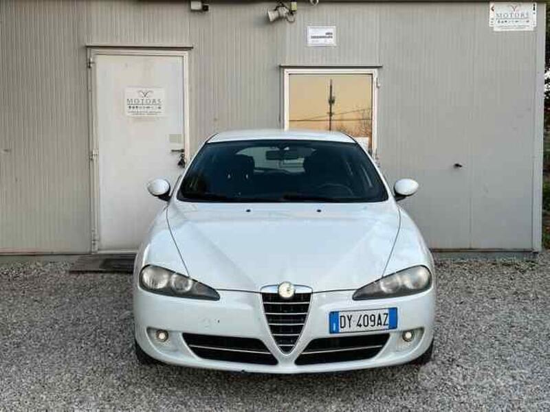 Usato 2009 Alfa Romeo 147 1.6 Benzin 120 CV (3.499 €)