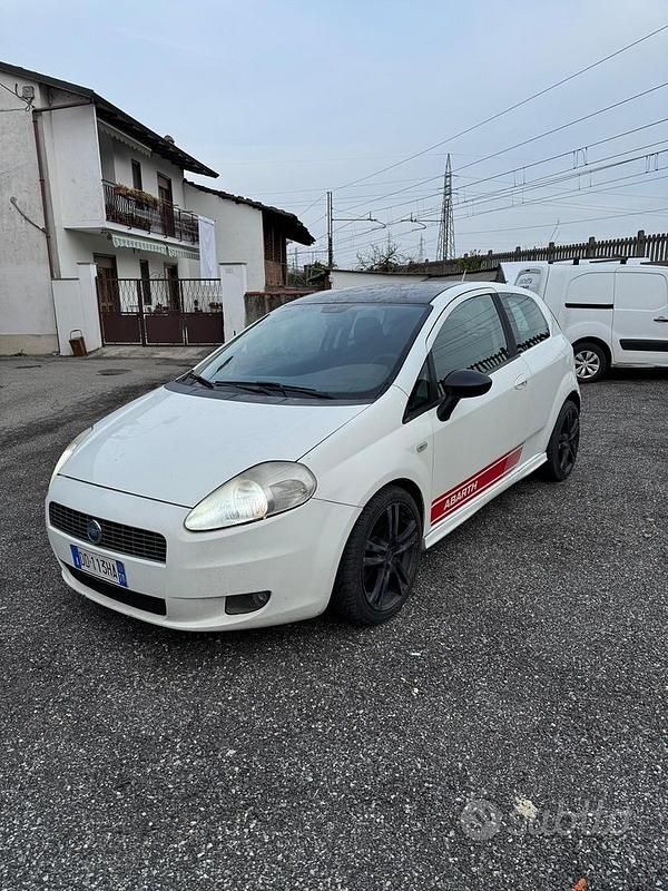 Usata Fiat Grande Punto Sport 130 CV (95 kW) 2006 Utilitaria