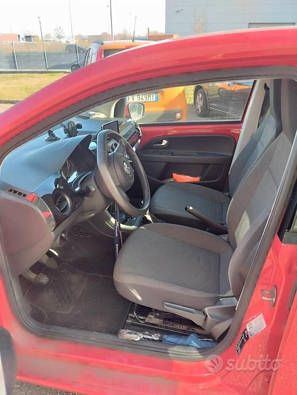 Usata VW up! 68 CV (50 kW) 2016 Rosso Utilitaria