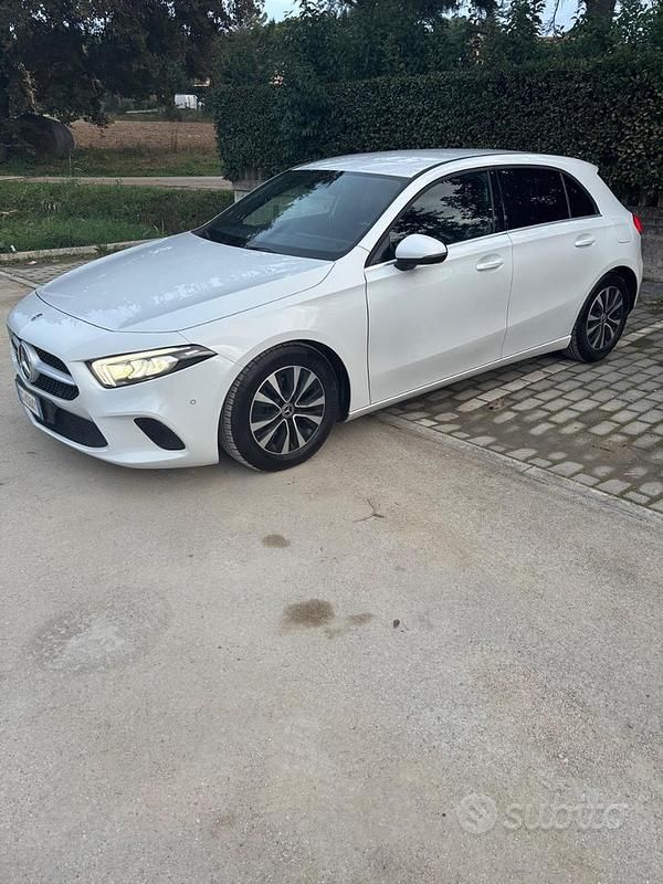 Usata Mercedes A180 116 CV (85 kW) 2020 Bianco Berlina
