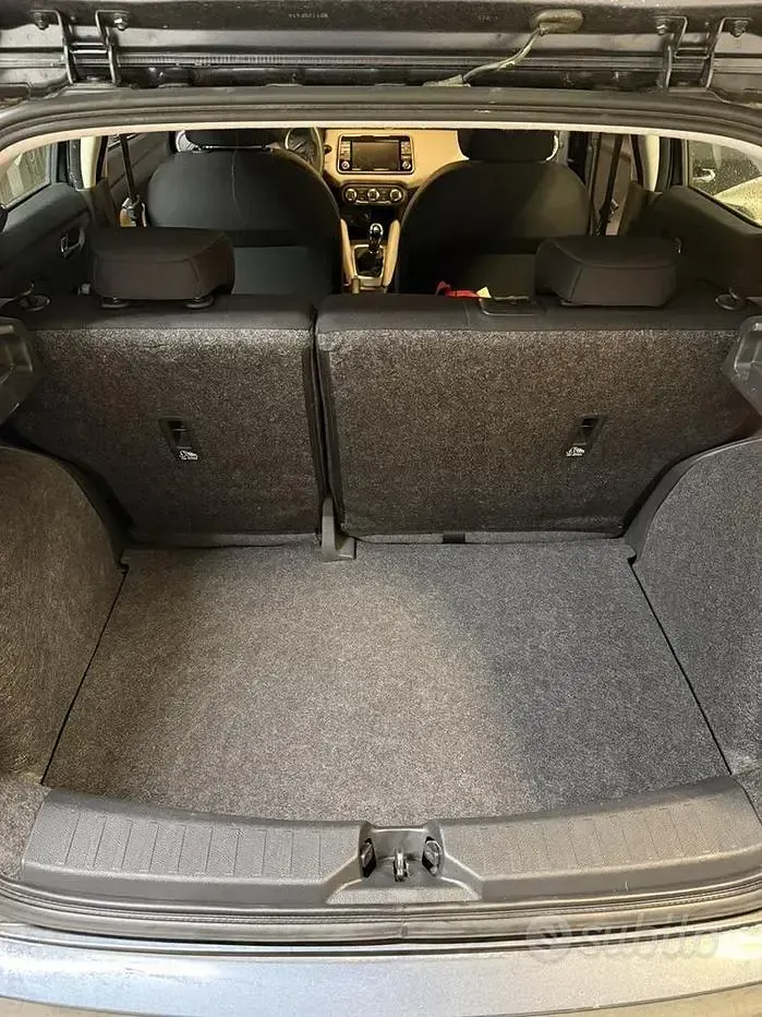 Używany Nissan Micra 90 KM (66 kW) 2018 Niebieski Hatchback