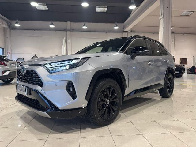 Usata Toyota RAV4 Hybrid Style 222 CV (163 kW) 2025 Argento SUV