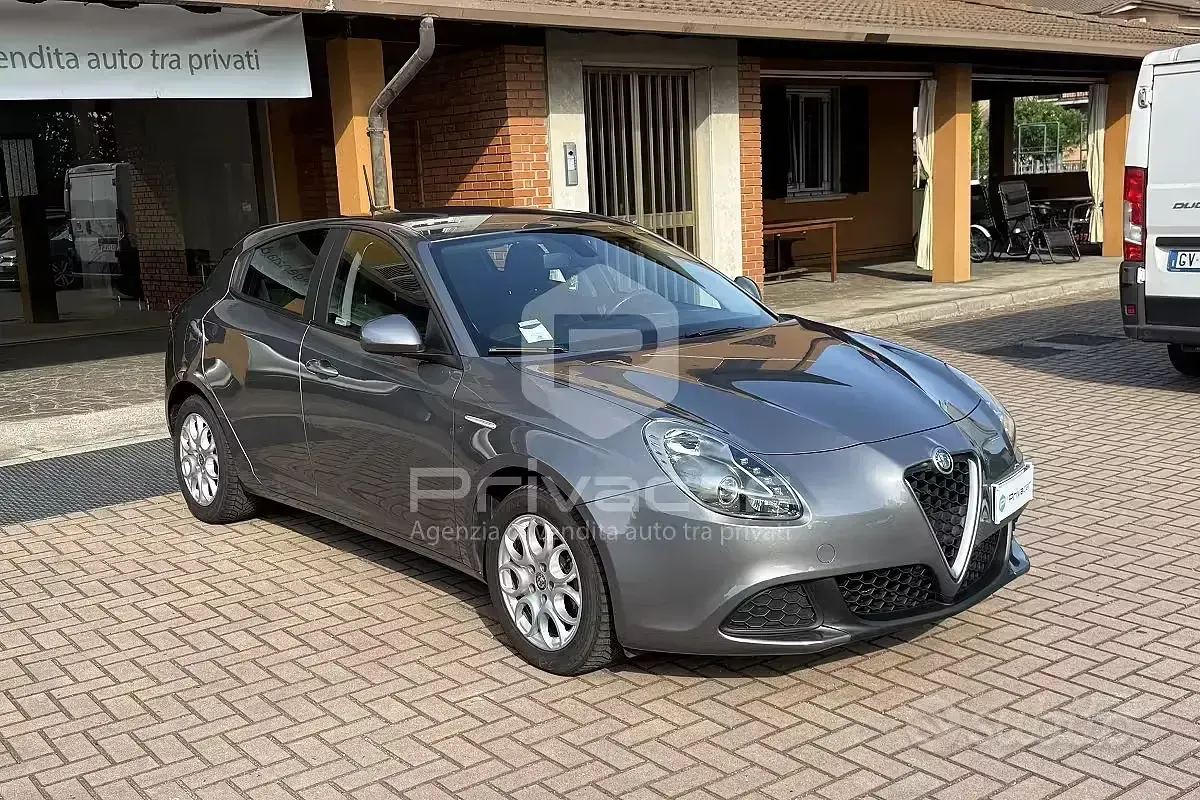 Usata Alfa Romeo Giulietta Business 120 CV (88 kW) 2017 Grigio Utilitaria
