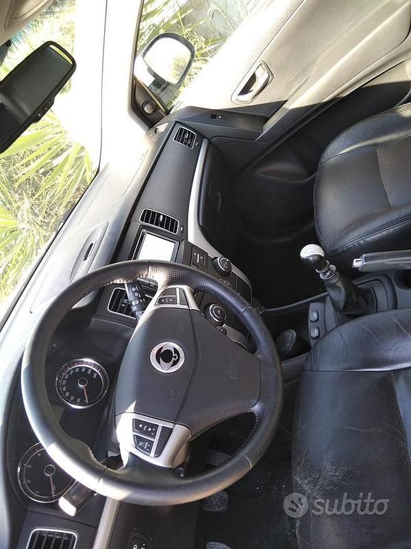 Usata Ssangyong (KGM) Korando 175 CV (128 kW) 2010 Bianco Station wagon