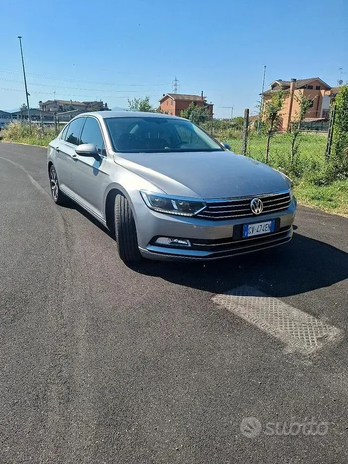 Usata VW Passat 150 CV (110 kW) 2018 Grigio Berlina