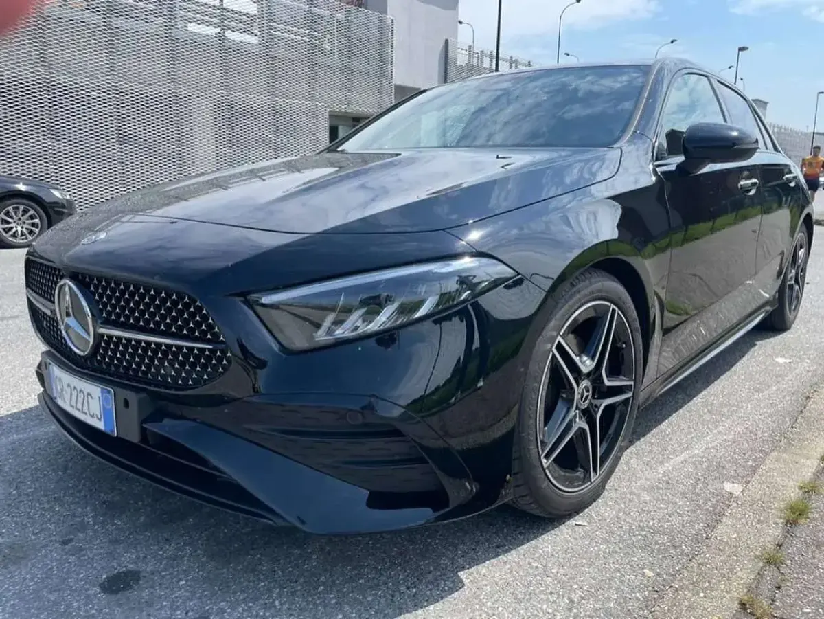 Usata Mercedes A180 Advanced Plus 116 CV (85 kW) 2023 Nero Berlina