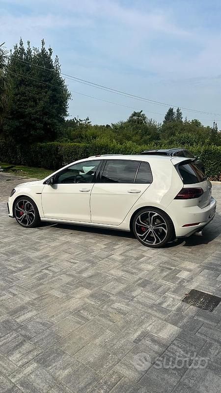 Usata VW Golf VII 245 CV (180 kW) 2019 Bianco Utilitaria