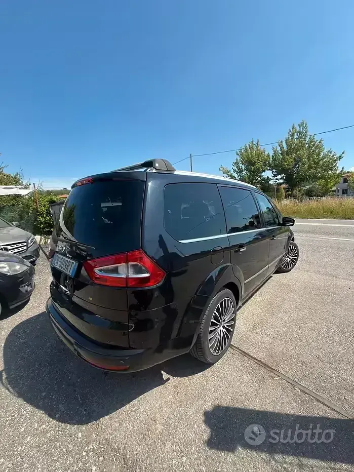 Usata Ford Galaxy Titanium 163 CV (119 kW) 2012 Nero Monovolume