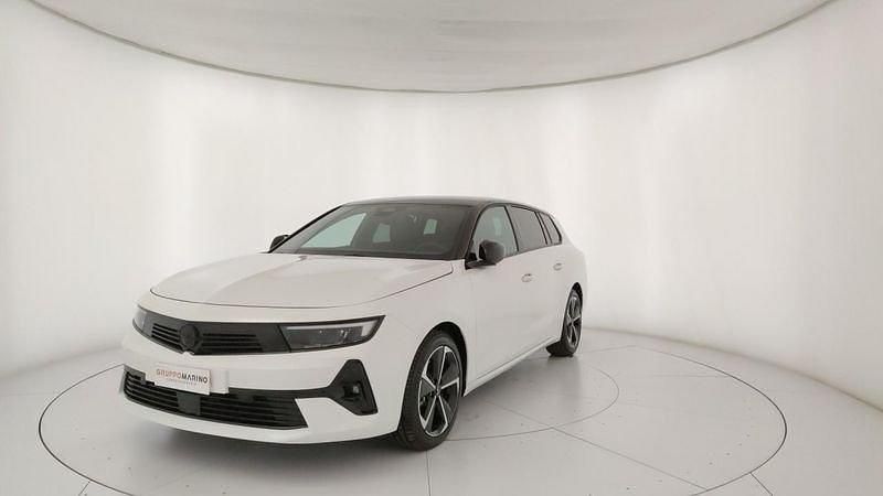 Bianco Nuova 2025 Opel Astra Station wagon | 28.300 € (Buon prezzo) - Immagine 1/4