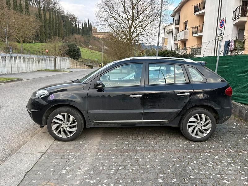 Usata Renault Koleos 150 CV (110 kW) 2014 Nero SUV