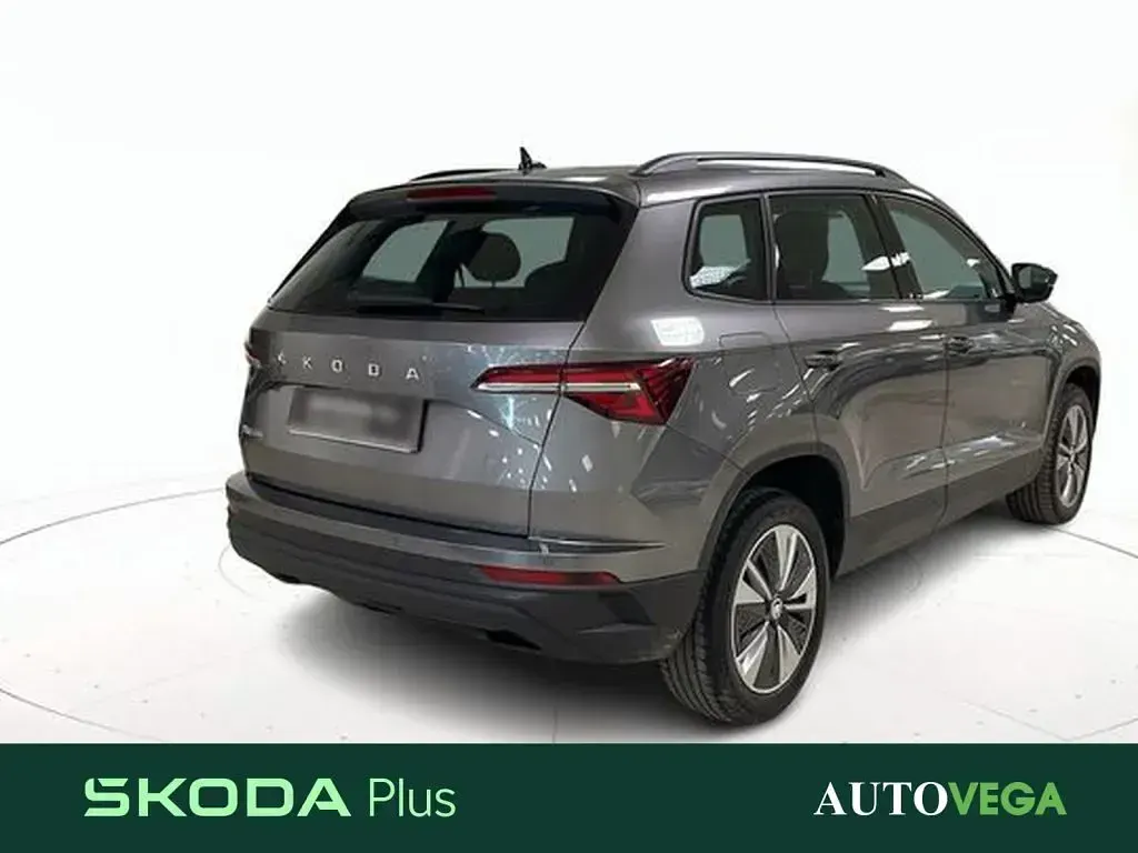 Usata Skoda Karoq Ambition 116 CV (85 kW) 2022 Grigio / pastello SUV