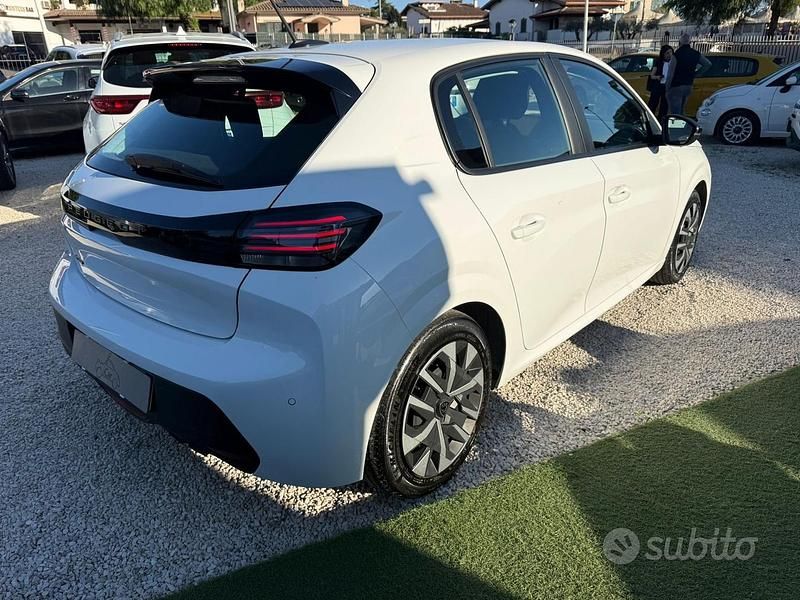 Usata Peugeot 208 Active 75 CV (55 kW) 2024 Bianco Utilitaria