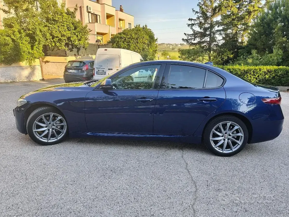 Usata Alfa Romeo Giulia 201 CV (147 kW) 2019 Blu Berlina
